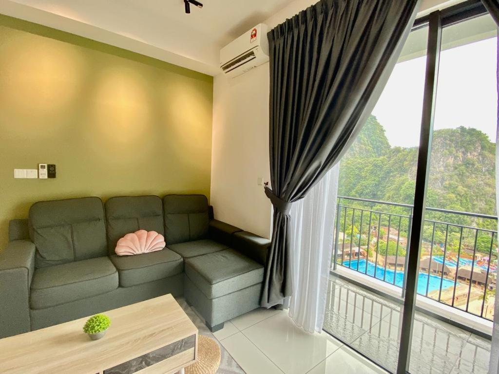 Hotspring 1610 @ Sunway Onsen Neighbour Of Lost World Of Tambun With Theme Park View For 8 Pax Pangsapuri